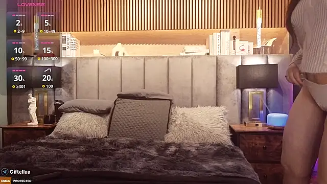 Angelina Dior online show from 09/22/25, 06:21