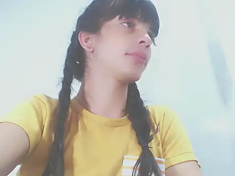 Snapshot of melody_unlimited_ chatting on 09/15/25, 01:33 melody unlimited online show from 09/15/25, 01:33