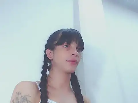 Snapshot of melody_unlimited_ chatting on 09/17/25, 02:13 melody unlimited online show from 09/17/25, 02:13