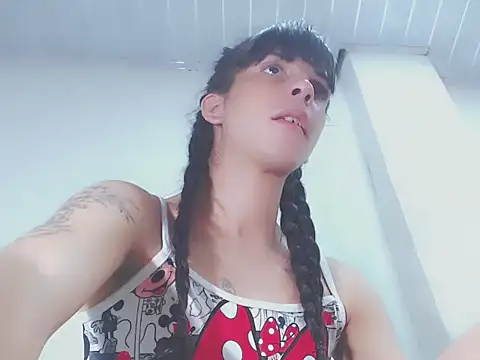 Snapshot of melody_unlimited_ chatting on 09/18/25, 02:35 melody unlimited online show from 09/18/25, 02:35