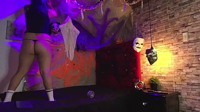 Victoria Thompson1 online show from 10/24/25, 08:49