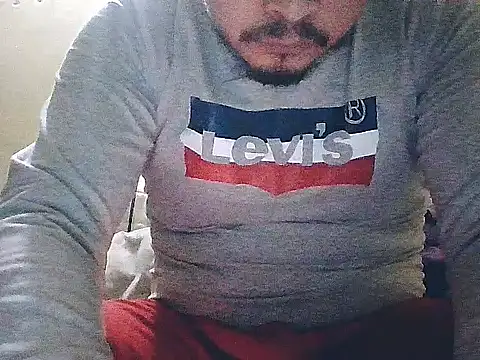 Snapshot of jorgexsuil2hh chatting on 09/24/25, 06:39 jorgexsuil2hh online show from 09/24/25, 06:39