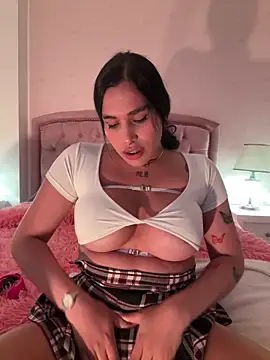 Bella  Wood online show from 10/01/25, 08:37