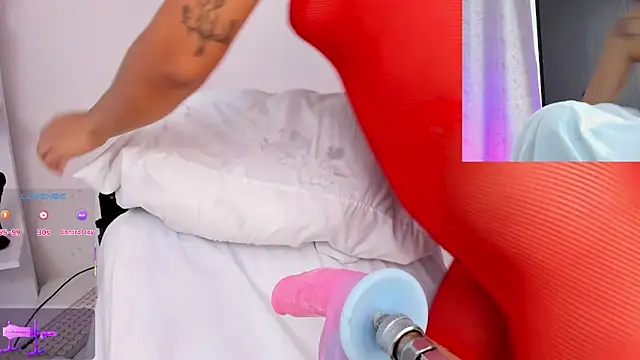 arynaughty20 online show from 10/04/25, 05:22