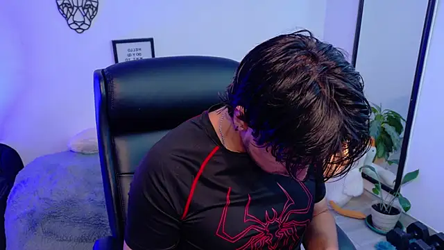 Elian savoy online show from 03/24/26, 12:43