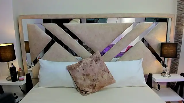 ximena vasquez8 online show from 02/02/26, 03:16