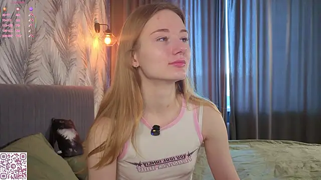 ElvinaRose online show from 03/19/26, 04:16