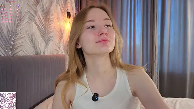 ElvinaRose online show from 04/14/26, 02:50