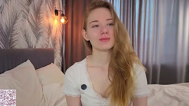 Snapshot of ElvinaRose chatting on 05/22/26, 04:41 ElvinaRose online show from 05/22/26, 04:41