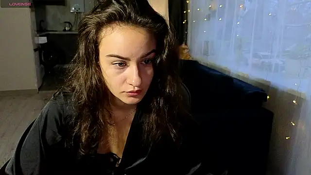 BelleWild online show from 12/01/25, 04:50