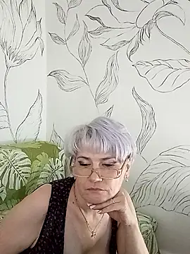 Catty Lady online show from 09/09/25, 03:55