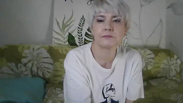 Catty Lady online show from 11/13/25, 08:19