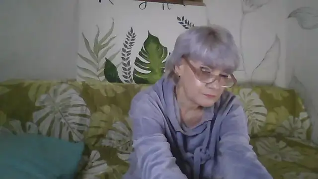 Catty Lady online show from 01/13/26, 06:24