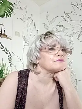 Catty Lady online show from 04/11/26, 07:29