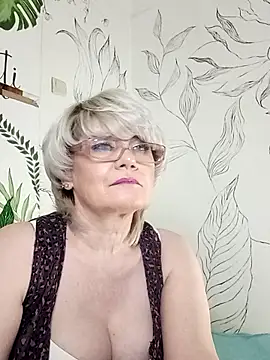 Catty Lady online show from 04/22/26, 06:53