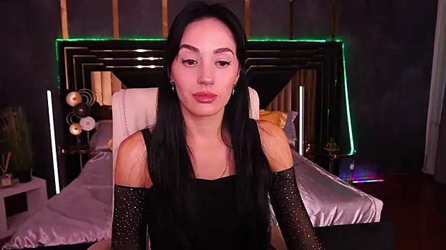 EviLune online show from 10/04/25, 06:33