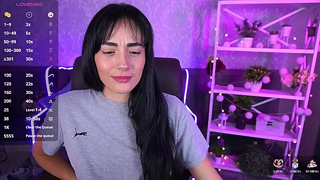 EviLune online show from 10/10/25, 06:23