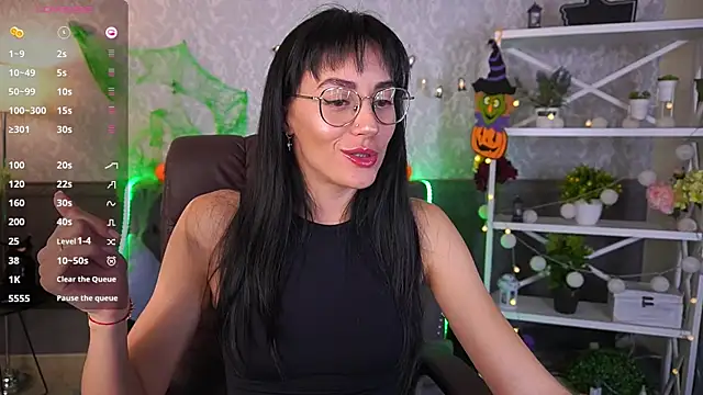 EviLune online show from 10/29/25, 09:05