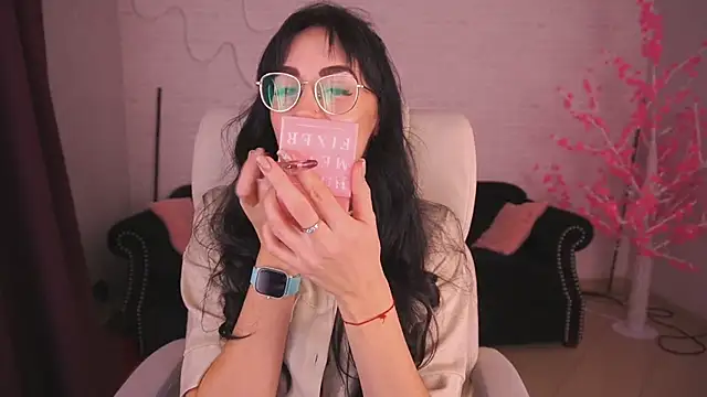 Snapshot of EviLune chatting on 01/09/26, 09:05 EviLune online show from 01/09/26, 09:05