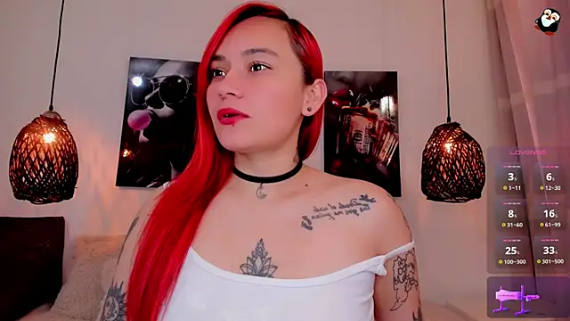 luna lobooo online show from 10/22/25, 05:02