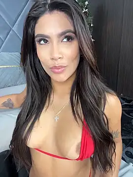 Snapshot of OneInAMillionXXX chatting on 12/16/25, 10:15 OneInAMillionXXX online show from 12/16/25, 10:15