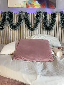 Saracooper   online show from 11/21/25, 03:38