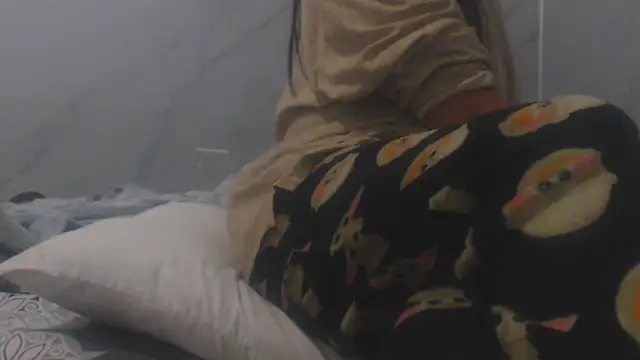 sabrina v  online show from 11/30/25, 04:22