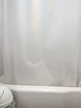 Snapshot of Juan-enrique chatting on 01/19/26, 03:49 Juan-enrique online show from 01/19/26, 03:49