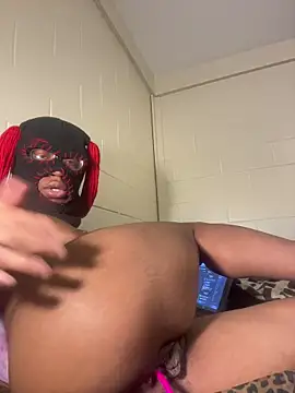 masked doll kashi online show from 03/30/26, 02:40