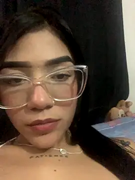 ElaRose 12 online show from 11/28/25, 07:38