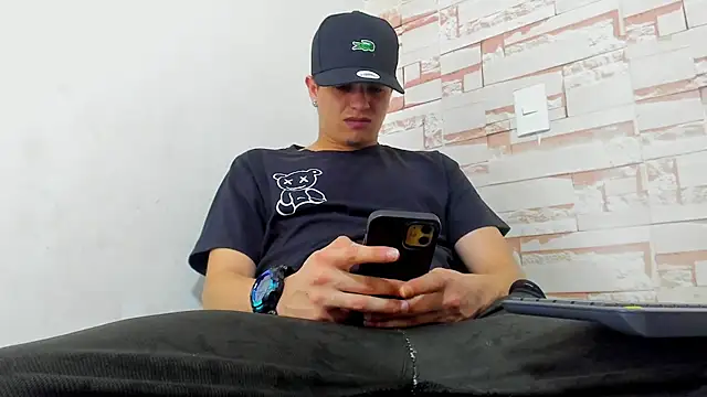 Themasterhades 777 online show from 09/22/25, 09:50