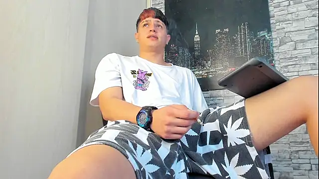 Themasterhades 777 online show from 10/10/25, 08:30