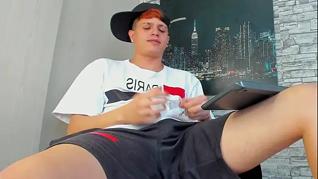 Themasterhades 777 online show from 10/12/25, 07:35