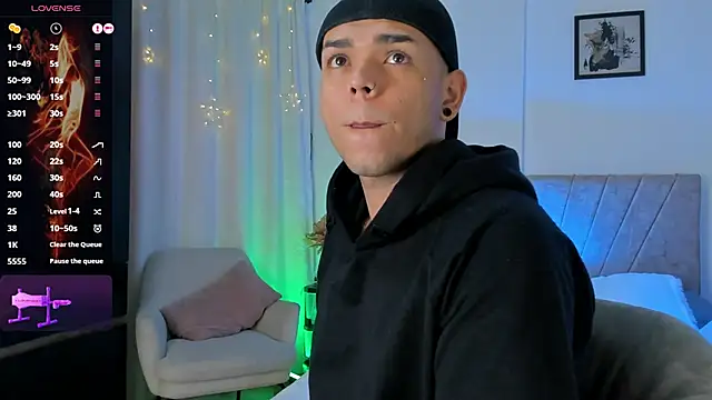 jhosepMoreno online show from 10/14/25, 03:57