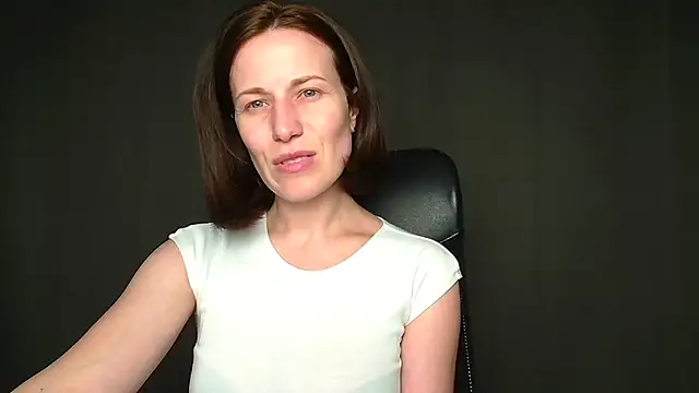 Snapshot of Kelly_Kisss chatting on 05/03/26, 11:27 Kelly Kisss online show from 05/03/26, 11:27