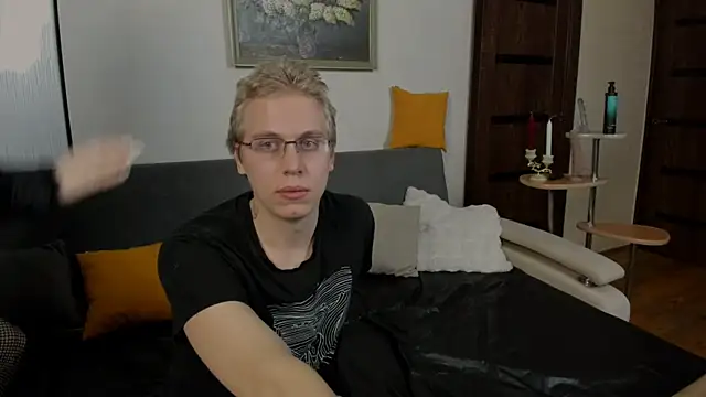 Snapshot of SammySccott chatting on 11/23/25, 10:15 SammySccott online show from 11/23/25, 10:15