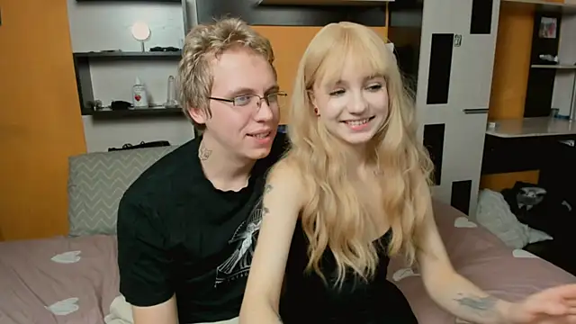 Snapshot of SammySccott chatting on 12/15/25, 05:23 SammySccott online show from 12/15/25, 05:23