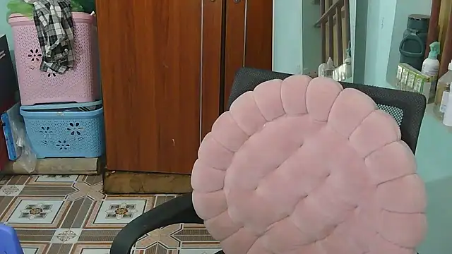 Uhem112 online show from 09/26/25, 01:09