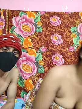 Seducing couple online show from 11/10/25, 10:36