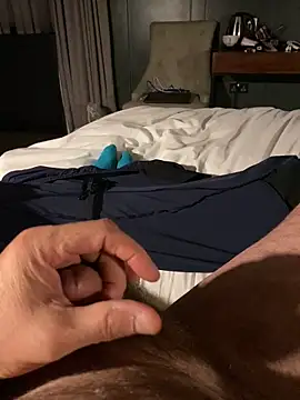 Snapshot of Bourne_606 chatting on 10/29/25, 07:04 Bourne 606 online show from 10/29/25, 07:04