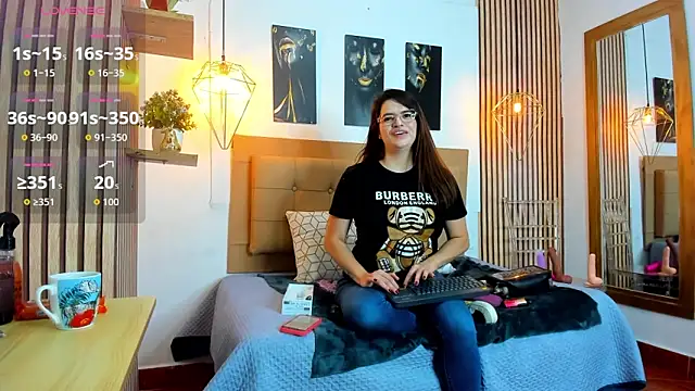 Snapshot of _samanthaa_foxx chatting on 09/23/25, 10:40 samanthaa foxx online show from 09/23/25, 10:40