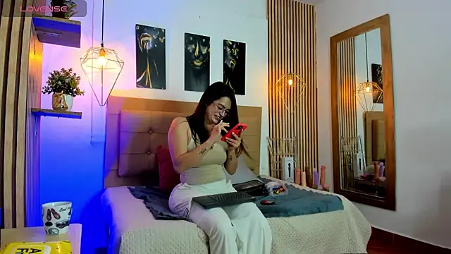 Snapshot of _samanthaa_foxx chatting on 10/03/25, 11:29 samanthaa foxx online show from 10/03/25, 11:29