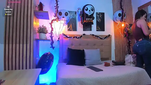 Snapshot of _samanthaa_foxx chatting on 10/21/25, 10:05 samanthaa foxx online show from 10/21/25, 10:05