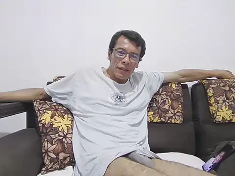 skinnylatino51 online show from 10/23/25, 11:57