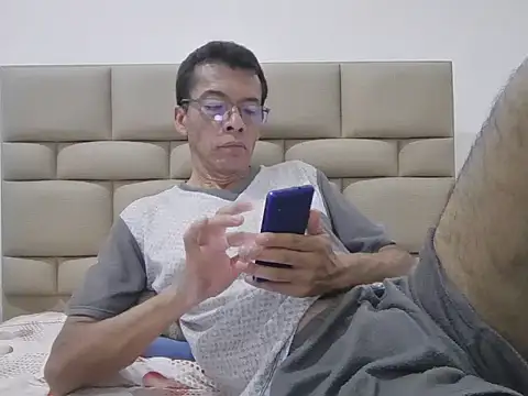 skinnylatino51 online show from 02/03/26, 01:15