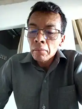 skinnylatino51 online show from 04/10/26, 05:06