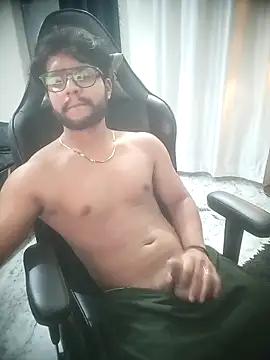 Kartikkartik8595 online show from 04/03/26, 09:35