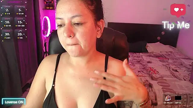 Abbyjoness21 online show from 11/07/25, 09:53