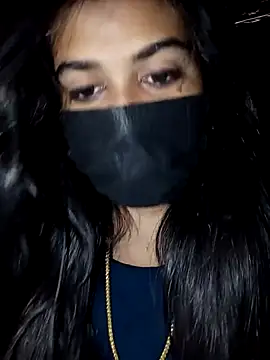 Snapshot of umairahaasan_1 chatting on 10/29/25, 10:06 umairahaasan 1 online show from 10/29/25, 10:06