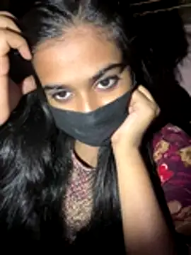 umairahaasan 1 online show from 11/27/25, 09:44